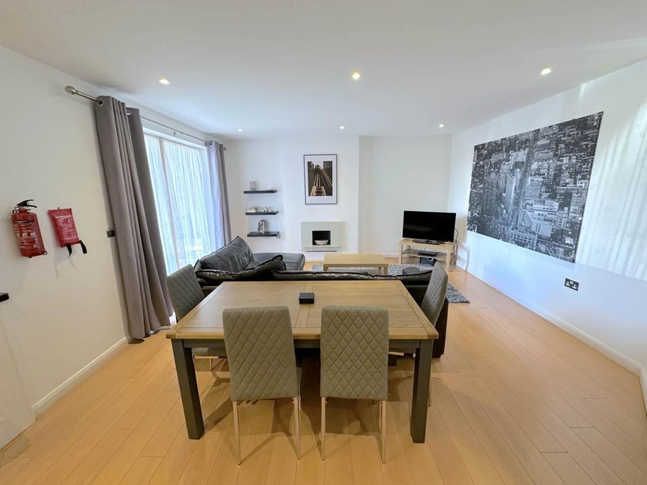 Parc Y Bryn Serviced Apartments Абъристуит Екстериор снимка