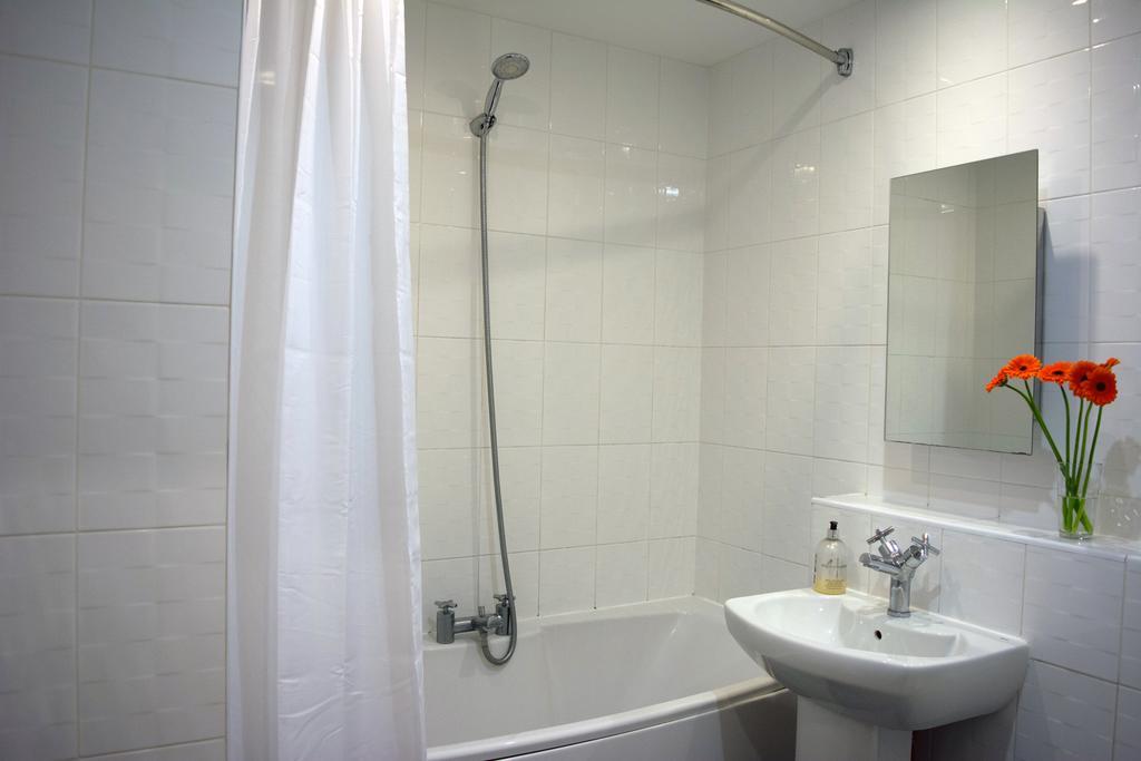 Parc Y Bryn Serviced Apartments Абъристуит Екстериор снимка