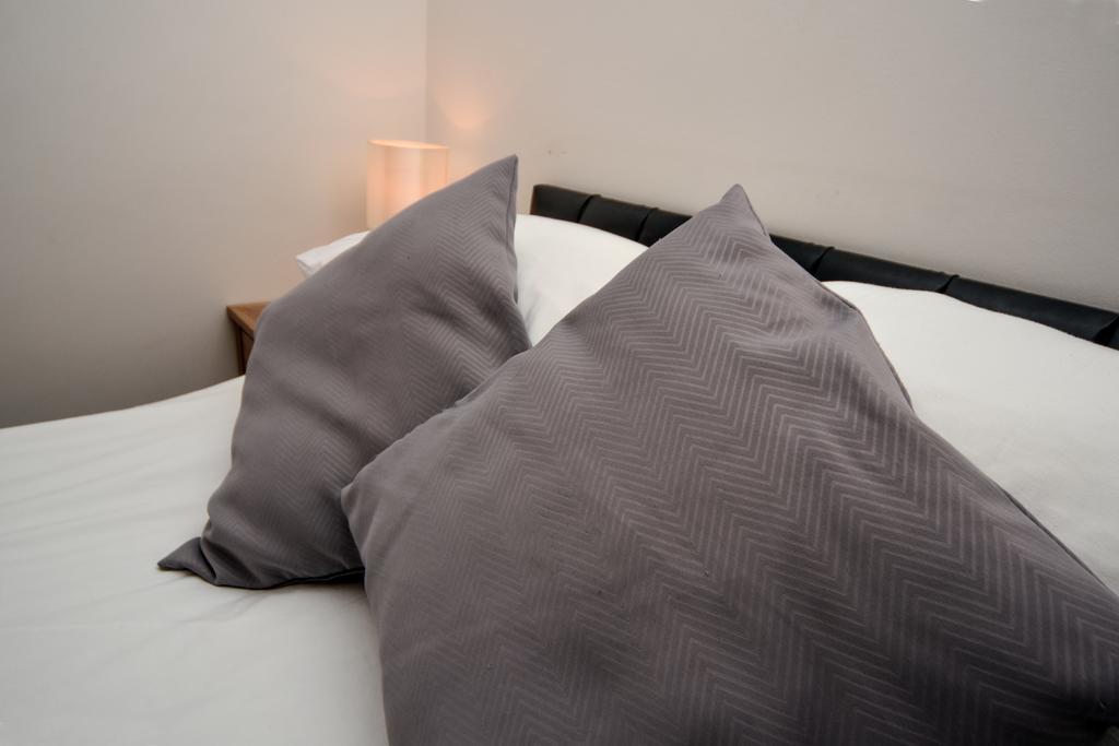 Parc Y Bryn Serviced Apartments Абъристуит Екстериор снимка