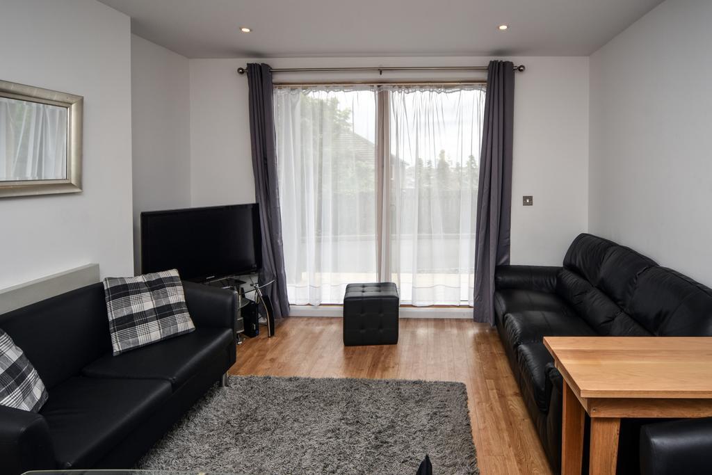 Parc Y Bryn Serviced Apartments Абъристуит Екстериор снимка