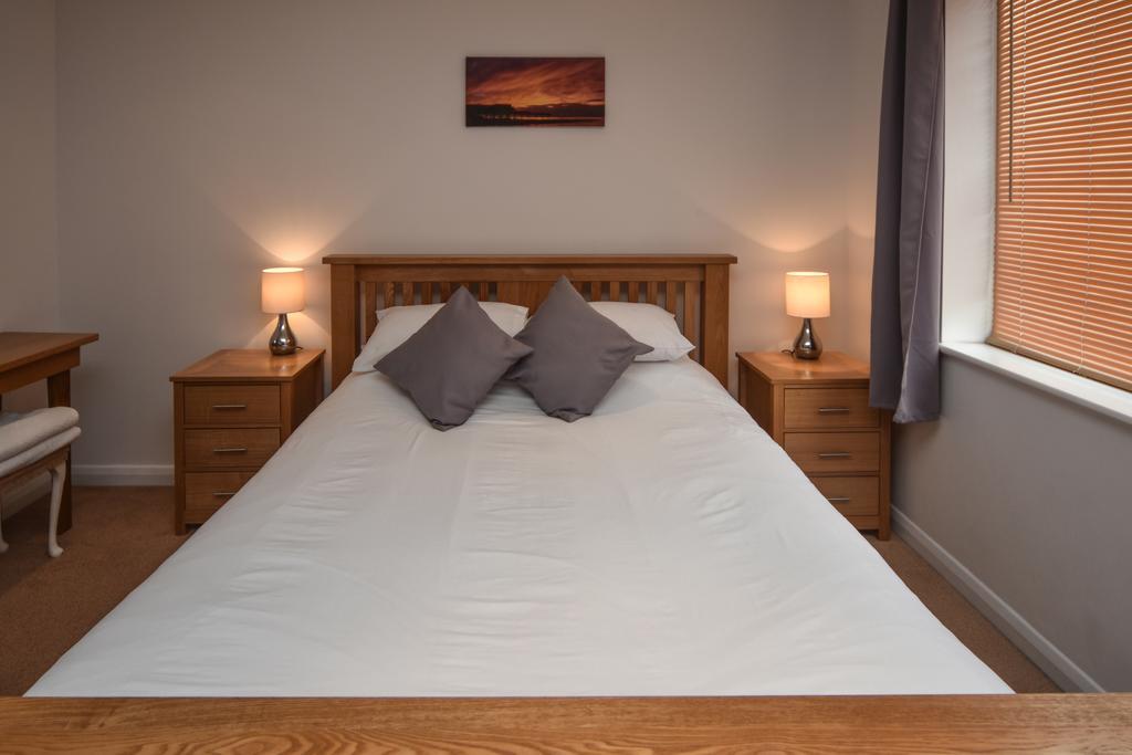 Parc Y Bryn Serviced Apartments Абъристуит Екстериор снимка