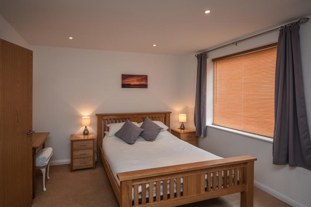 Parc Y Bryn Serviced Apartments Абъристуит Екстериор снимка